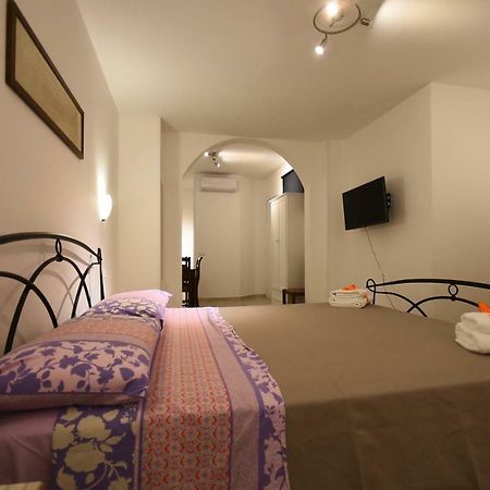 Ravenna Apartments กัลลีโปลี ภายนอก รูปภาพ