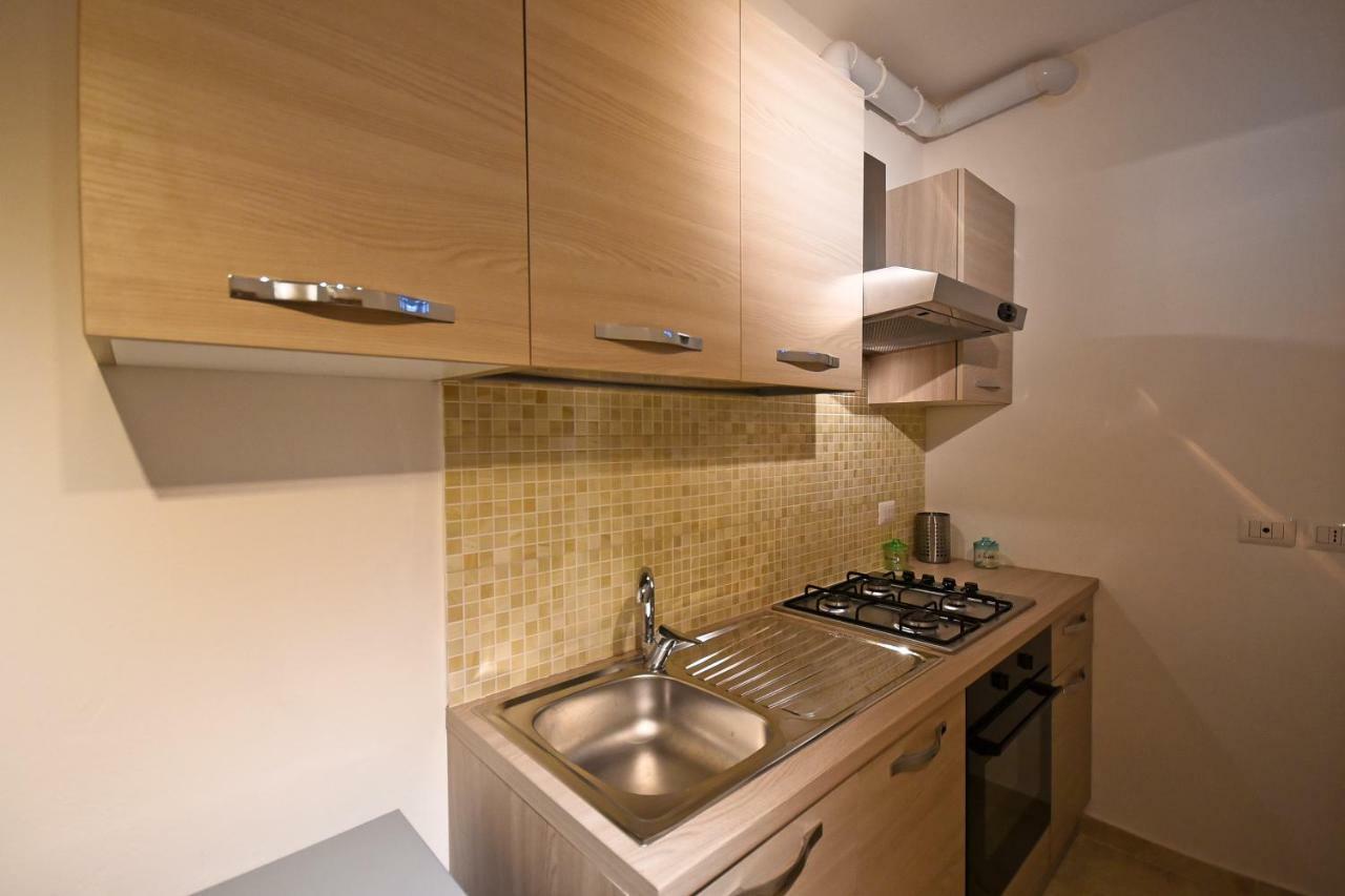 Ravenna Apartments กัลลีโปลี ภายนอก รูปภาพ