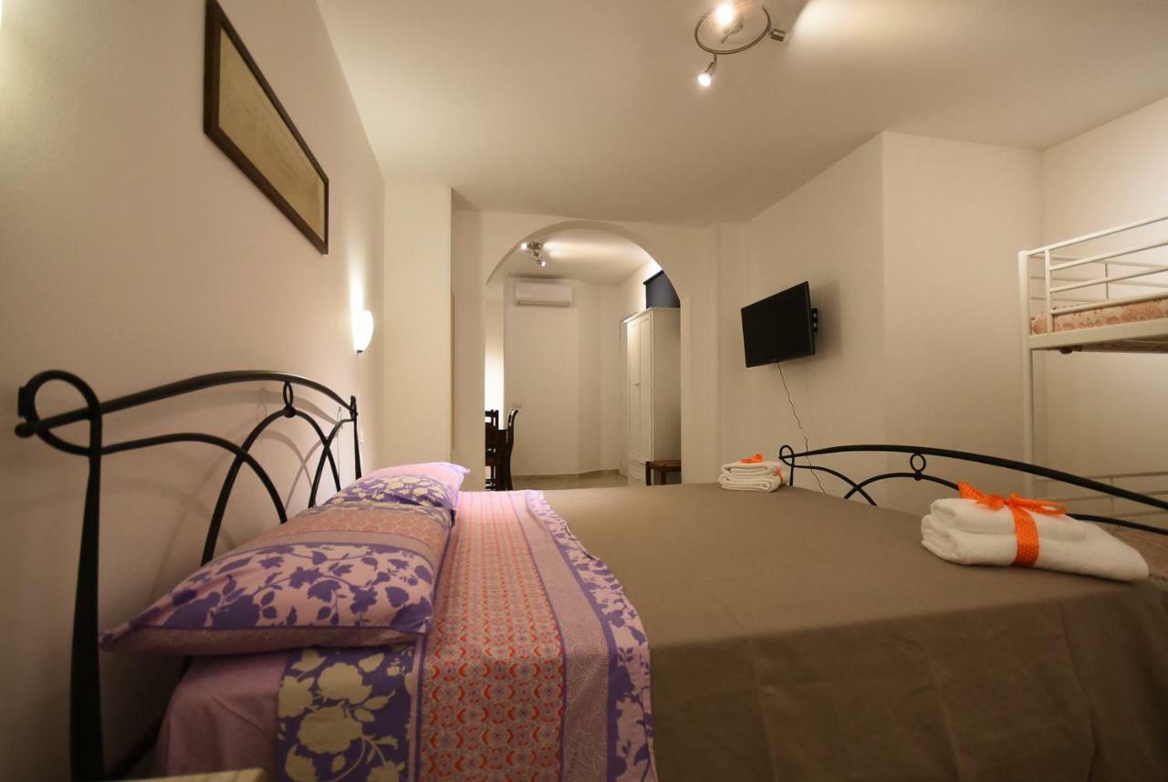Ravenna Apartments กัลลีโปลี ภายนอก รูปภาพ