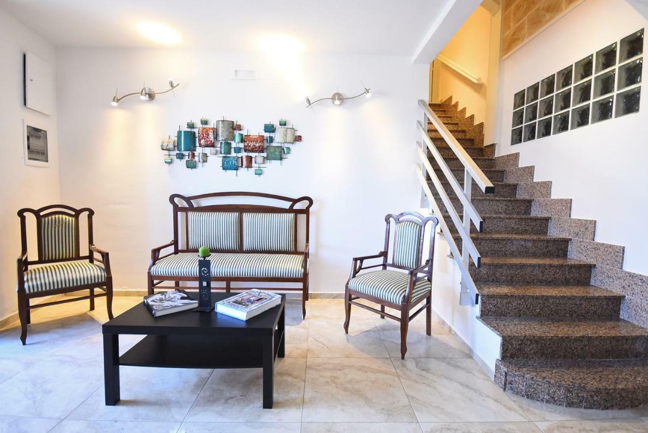 Ravenna Apartments กัลลีโปลี ภายนอก รูปภาพ