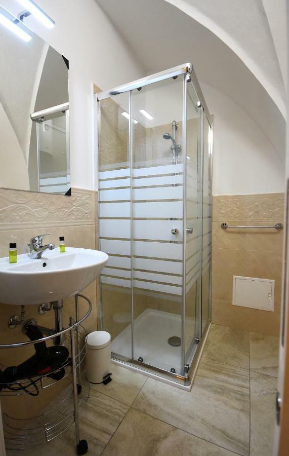 Ravenna Apartments กัลลีโปลี ภายนอก รูปภาพ