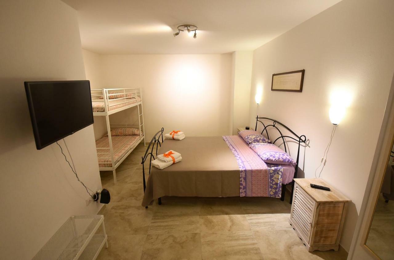 Ravenna Apartments กัลลีโปลี ภายนอก รูปภาพ