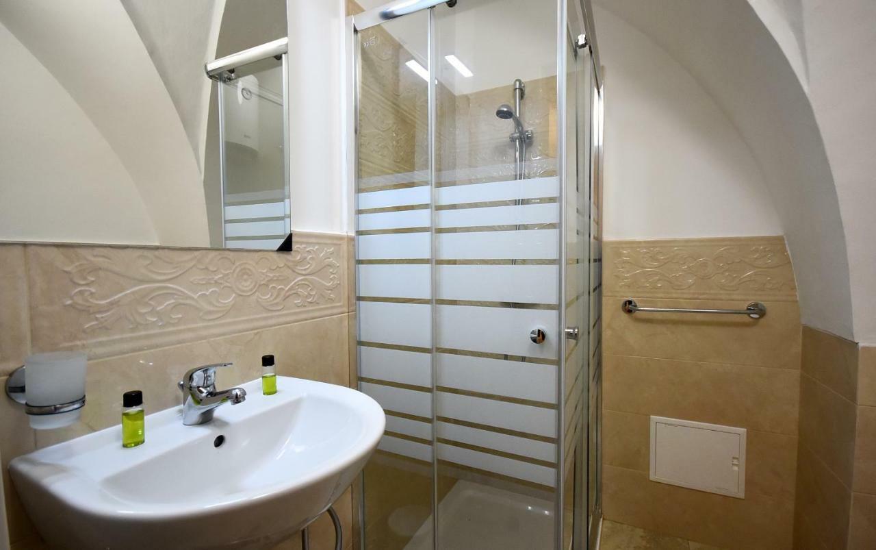 Ravenna Apartments กัลลีโปลี ภายนอก รูปภาพ